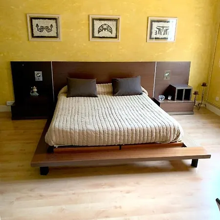 Carrer Sant Josep Villa *